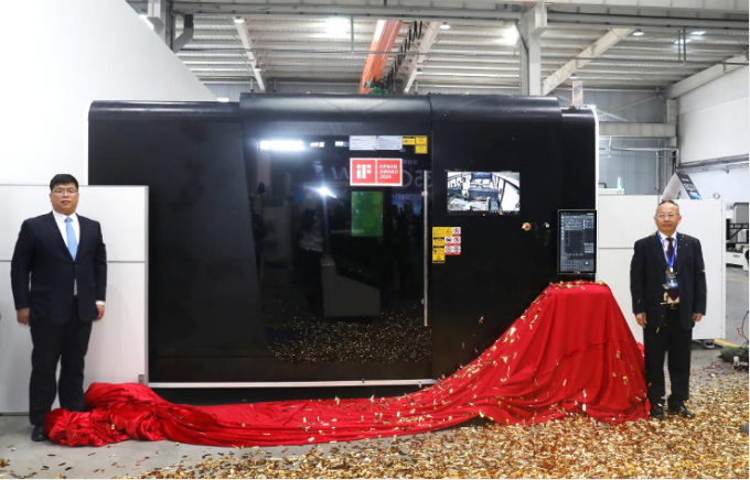 ultime notizie sull'azienda Debut globale. G·WEIKE e BWT presentano la macchina di taglio laser da 135 kW, rivoluzionaria nella lavorazione di lastre ultra spesse.  7
